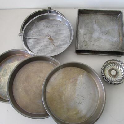 #75 Baking pans