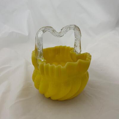 .122. Yellow Overshot Glass | Thorn Handle Basket | c. 1890