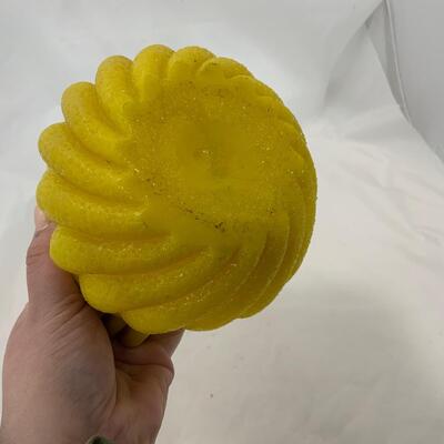 .122. Yellow Overshot Glass | Thorn Handle Basket | c. 1890