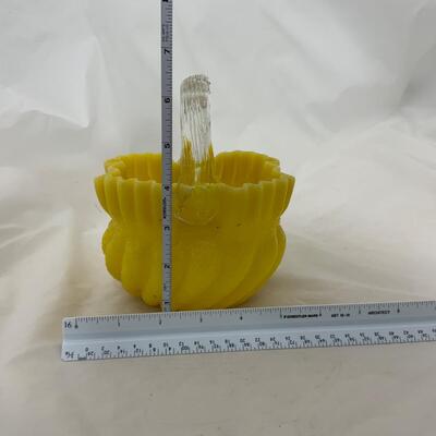 .122. Yellow Overshot Glass | Thorn Handle Basket | c. 1890