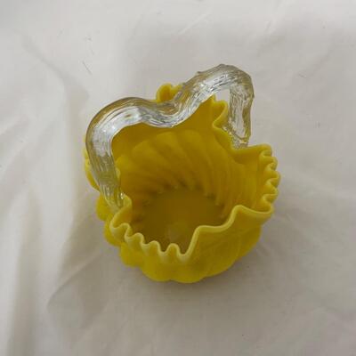 .122. Yellow Overshot Glass | Thorn Handle Basket | c. 1890