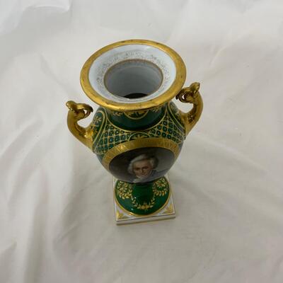.125. French Portrait Urn | Signed | c. 1900