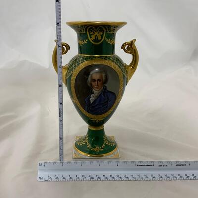 .125. French Portrait Urn | Signed | c. 1900