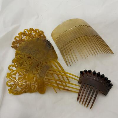 .127. Six Tortoise Shell Combs | c. 1820