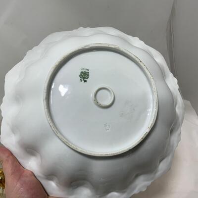 .151. Fine Serving Pieces | English | German | Austrian