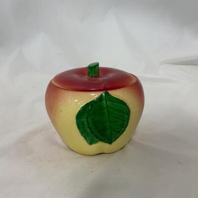 .183. 1930s Apple Kitchen Suite