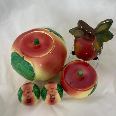 .183. 1930s Apple Kitchen Suite