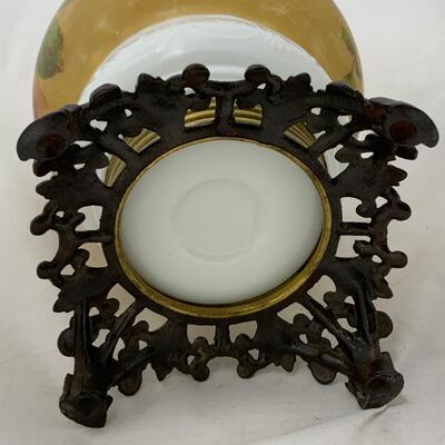 .199. Yellow Rose Kerosene Lamp | c. 1890