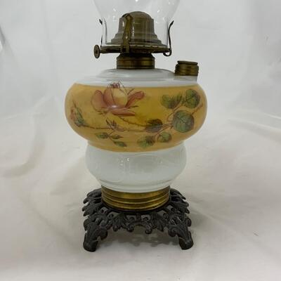 .199. Yellow Rose Kerosene Lamp | c. 1890