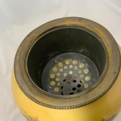 .207. Hunterâ€™s Delight | Kerosene Lamp | c. 1890