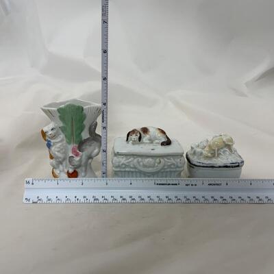 .220. Staffordshire Vase | Pet Trinket Dishes | c. 1860