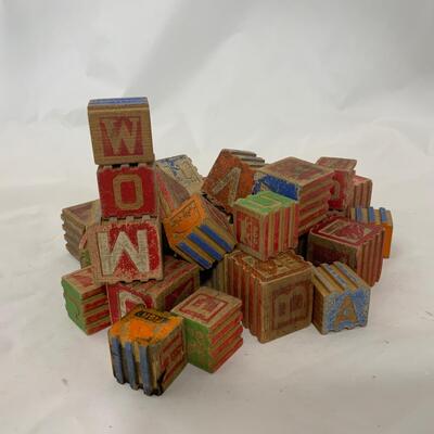 .231. 31 Wood Blocks