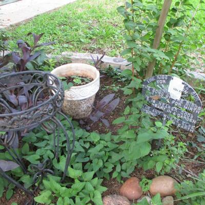 Garden Sign/Black Plant Stands/ Flower Pots