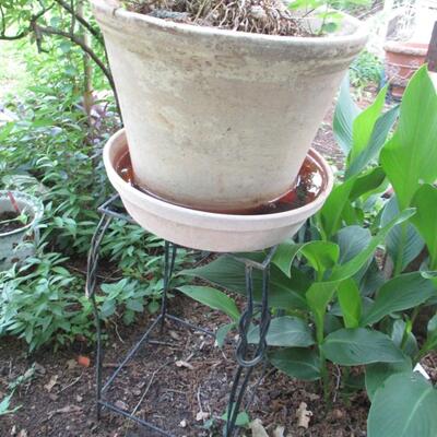 Garden Sign/Black Plant Stands/ Flower Pots