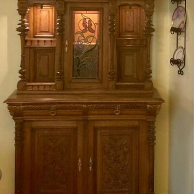 Antique Oak China Cabinet/Hutch