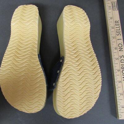 Nice Pair Older Route 66 Ladies Sandals, Size 6