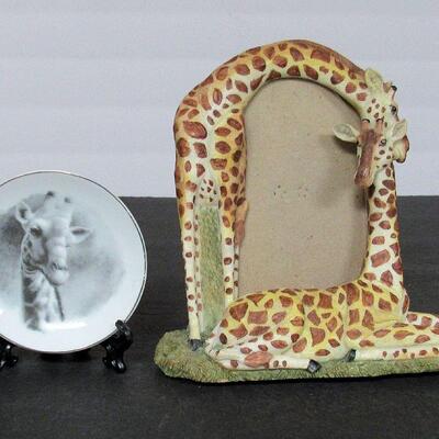 Lot of Giraffe Related Items, Frames, More