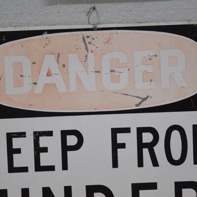 Tin Road Danger Crane Load Sign