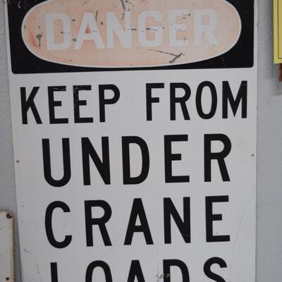 Tin Road Danger Crane Load Sign