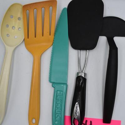 5 Pc Utensil Lot