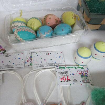 Large Lot of Easter Decor, Vintage Baskets, Grass, More