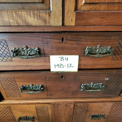 MCM Armoire