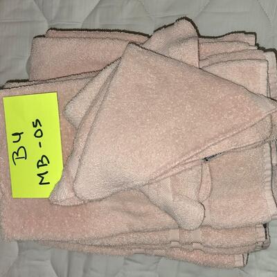 Bathroom towel set.