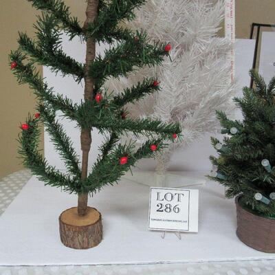 3 Christmas Trees, 1 Battery Operated