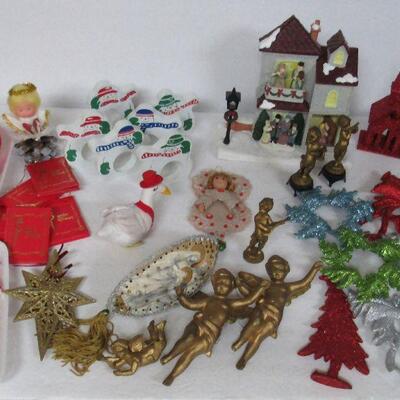 Large Mixed Lot of Christmas Decor and Ornaments