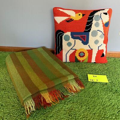 Wool blanket and knitted pillow