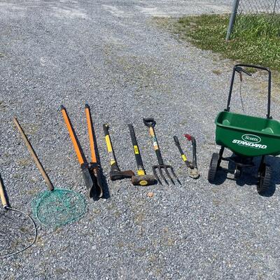 1066 Outdoor Garden/Yard Tools
