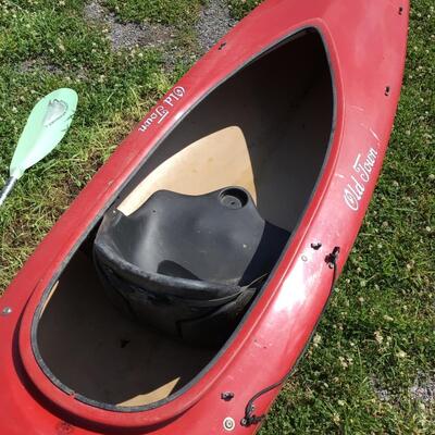 1011 Old Town Loon #138 Kayak w/ Paddle