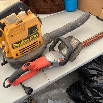 1067 Poulen Leaf Blower & Hedge Hog Hedge Trimmer