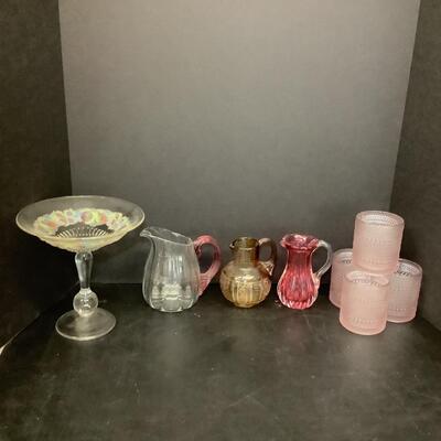 Lot 1059. Art Glass Lot
