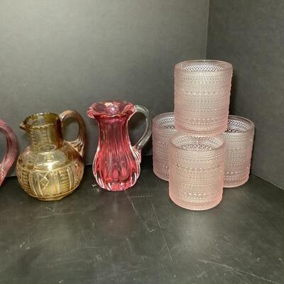 Lot 1059. Art Glass Lot