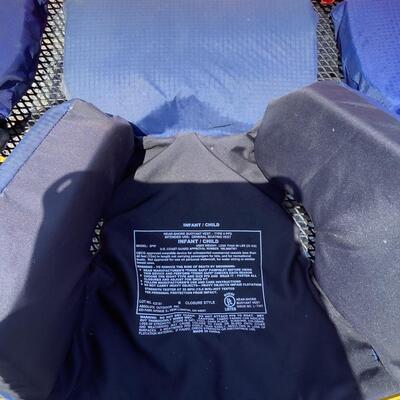 1014 Lot of Children/Adult Life Jackets