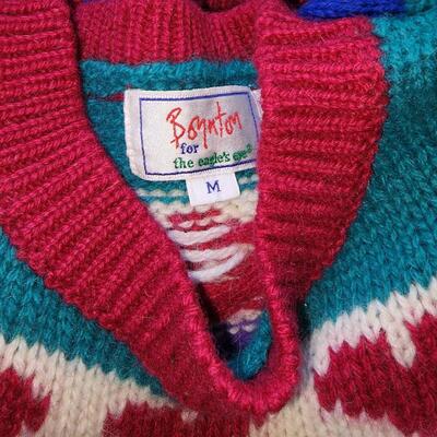 Sweater lot plus a red Beret Basque