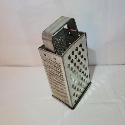 Bronwell Cheese Grater