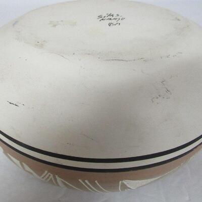 Older Native American Pottery Bowl, Signed Navajo
