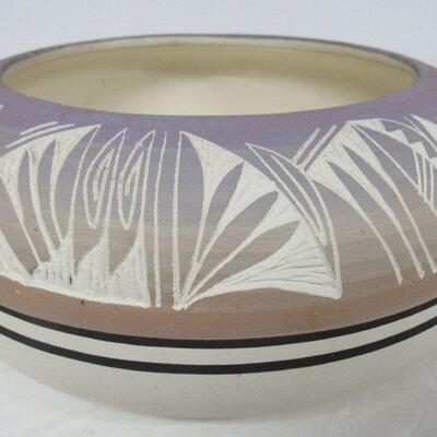 Older Native American Pottery Bowl, Signed Navajo