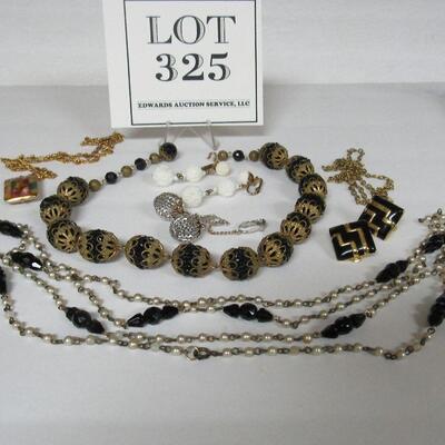 Lot of Vintage Jewelry