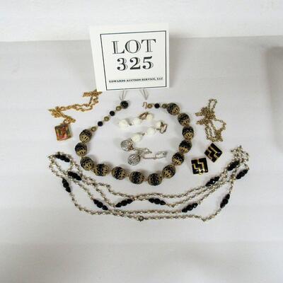 Lot of Vintage Jewelry