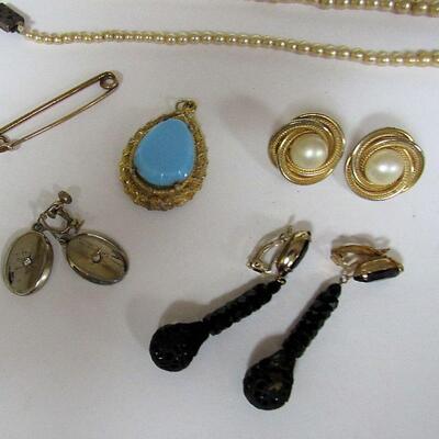 Lot of Vintage Jewelry, Faux Pearls, Bracelet, Lewis Segal Car Earrings, More
