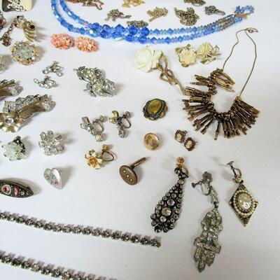 Large Lot of vintage Jewelry, Some Singles, Some Discolored Stones, A Few Damaged Pieces