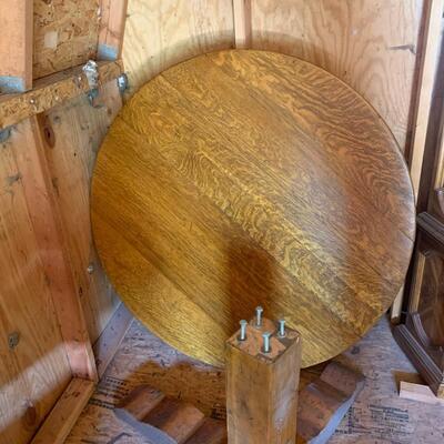 #4 Round Wood Table