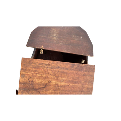 1088 Martha Washington Sewing Stand