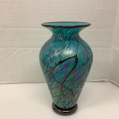 Lot 1106  Beautiful Art Glass Vase byDavid Lindsay & Glass Forge Art Glass Vase
