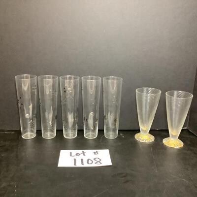 Lot 1108. Five Vintage Collins Glasses / Pair of Hand Blown Murano Wine Glasses