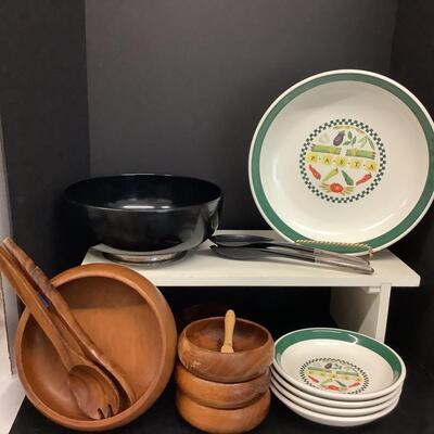 Lot 1122. Lot of Salad & Pasta Bowls
