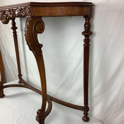 1033 French Style Wooden Console Table w/ Stretcher